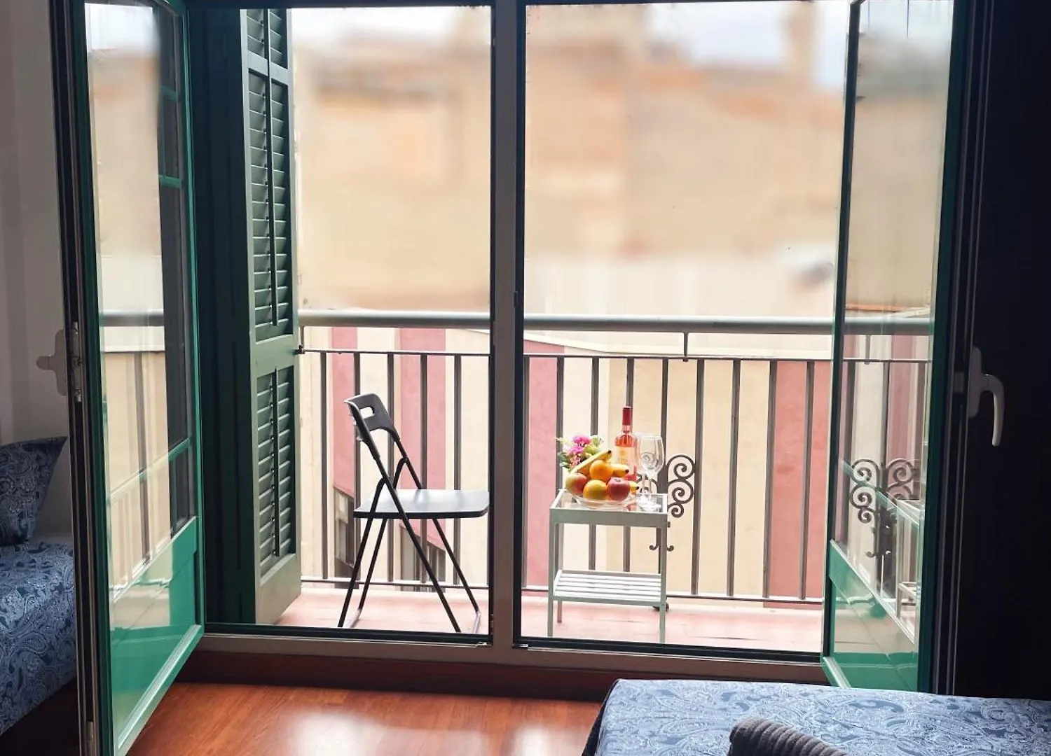 Via Laietana 2 Bed & Breakfast Barcelona 0*,  Spain