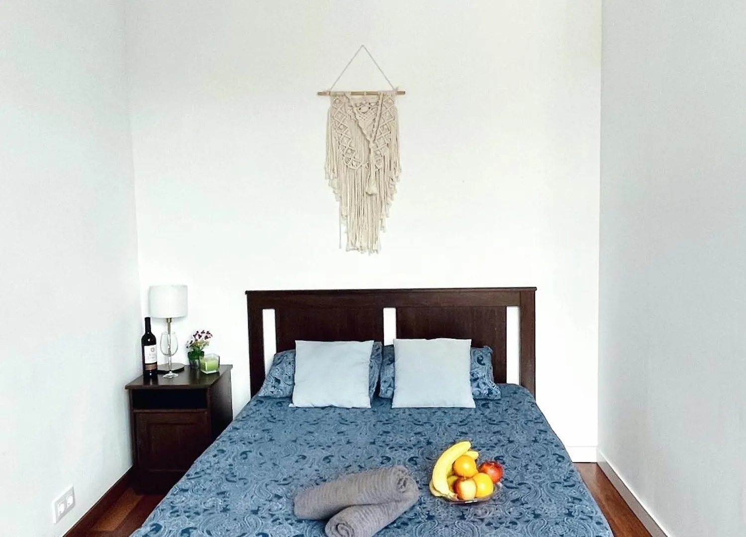Via Laietana 2 Bed & Breakfast Barcelona Spain